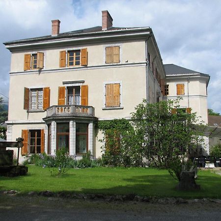 Hotel Du Parc - Manoir Du Baron Blanc Faverges Exterior foto